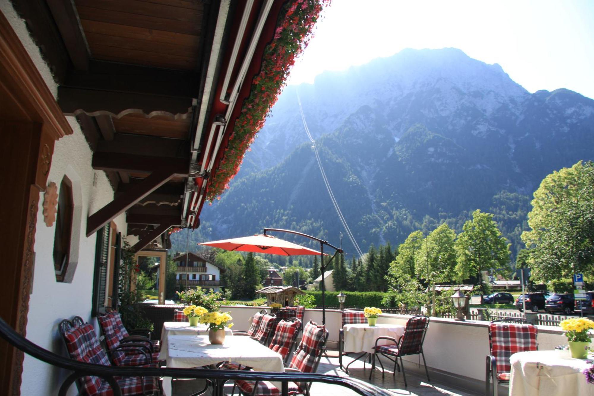 Gaestehaus Sonnenheim Митенвалд Екстериор снимка